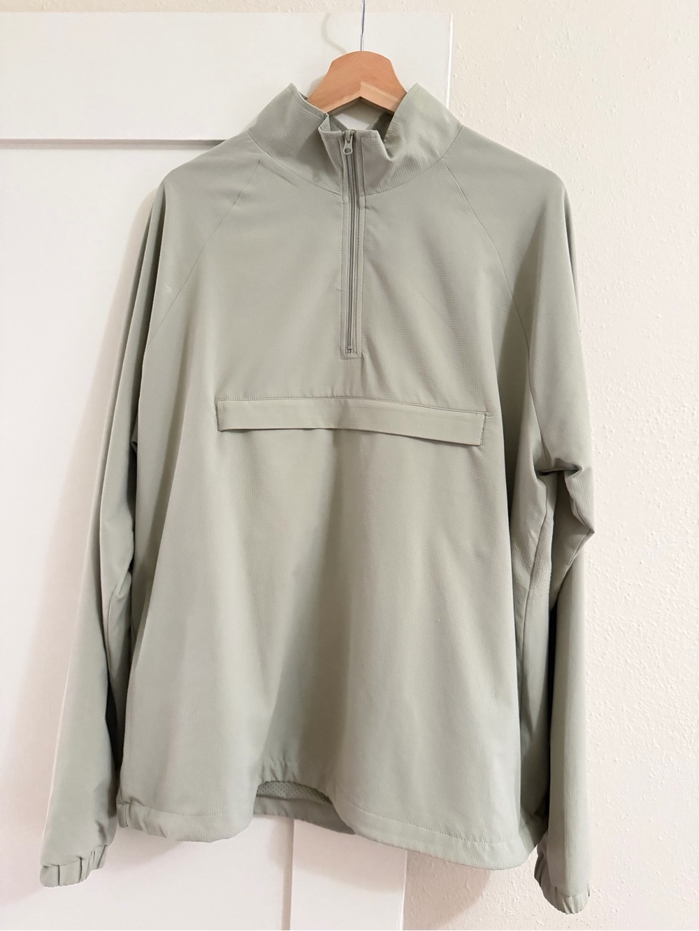 ALO Yoga Men's Sage Green Quarter-Zip Performance Pullover
